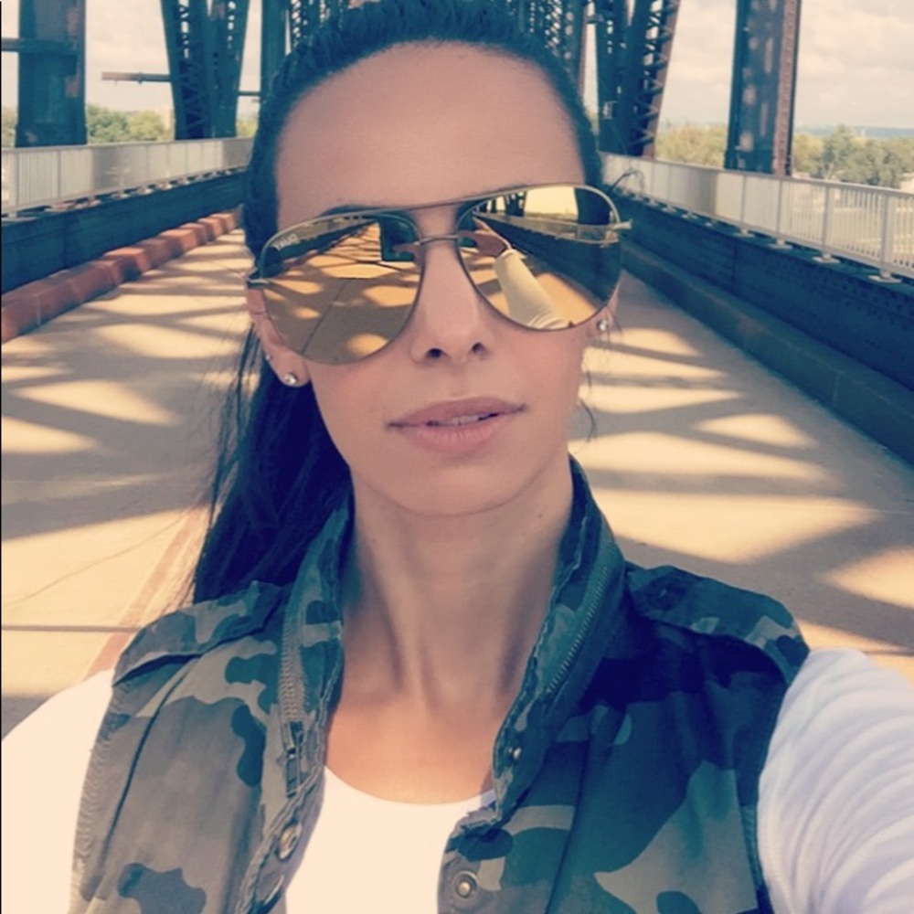 Meet your Posher, Dani